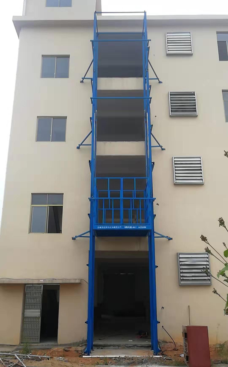 室外（wài）導軌式升降平台
